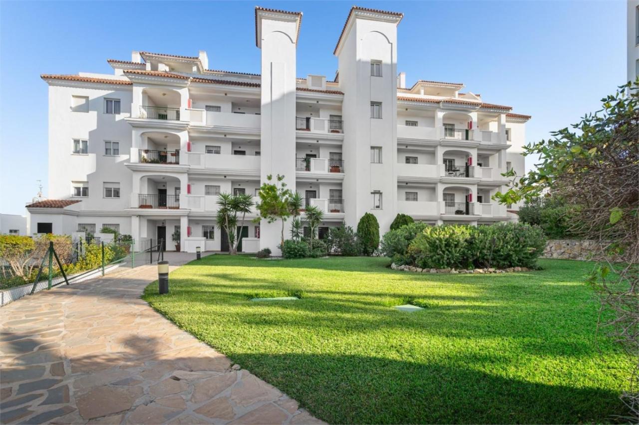 Scandinavian Style Apartment With Amazing Sea Views And South West Facing Sunny Terrace In Miraflores Walking Distance To The Beach! Málaga Dış mekan fotoğraf